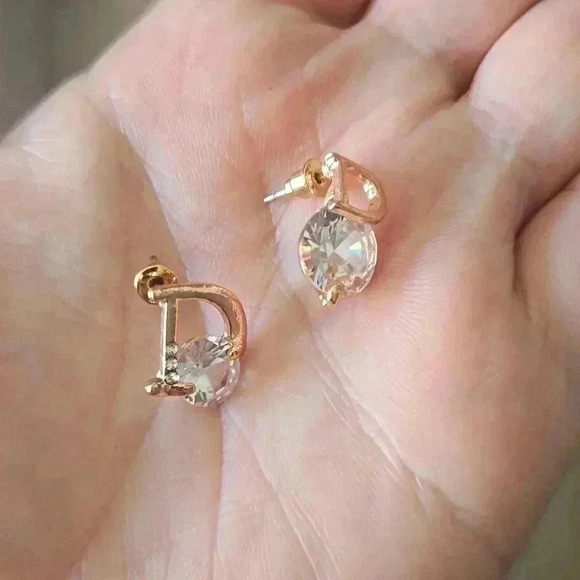 Asymmetrical gose gold earrings studs D - Picture 4 of 8
